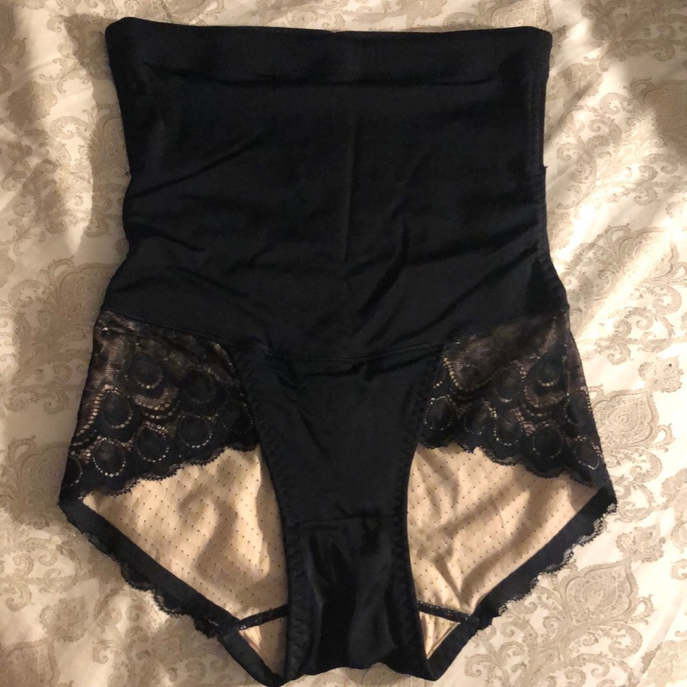 Lace tummy control panties